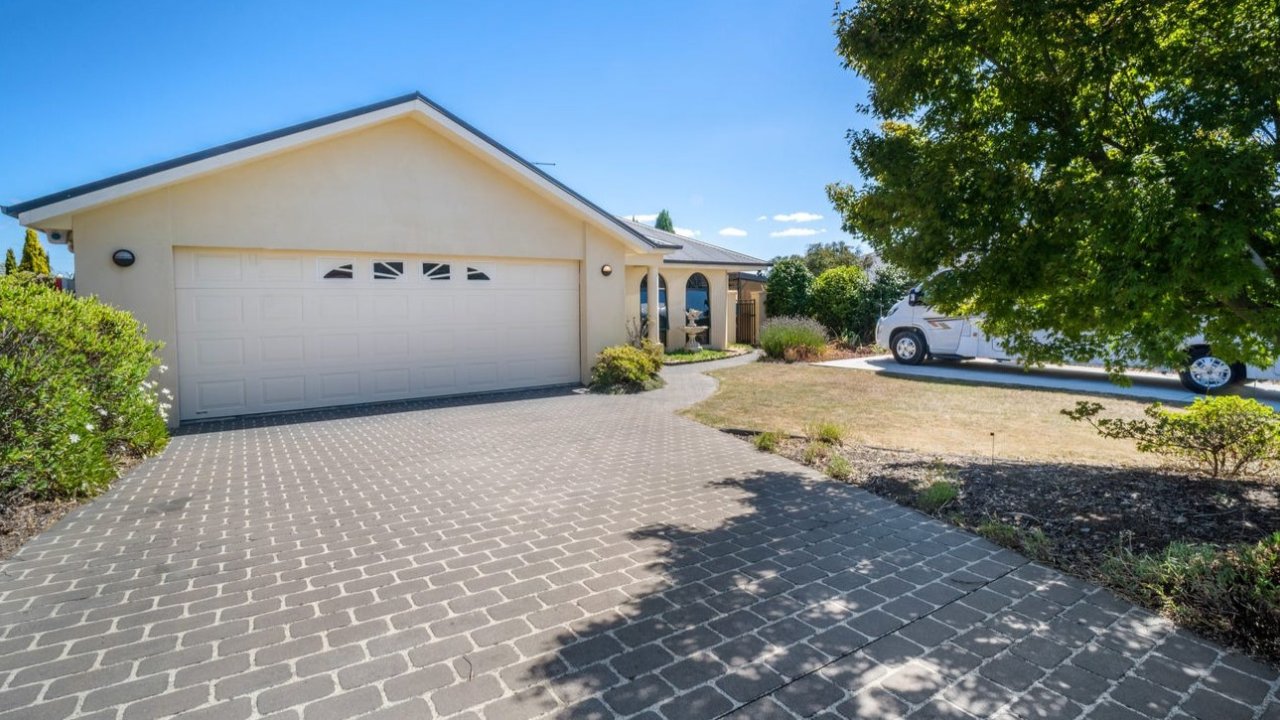 Prospect Vale home sells for $825,000 after attracting interstate and local interest